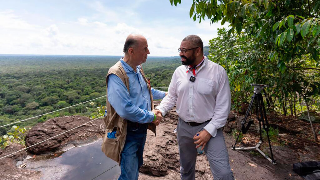 Durante encuentro de cancilleres en la selva del guaviare, reino unido anuncia aporte de más de 13 millones de libras esterlinas para combatir la deforestación en la amazonía colombiana