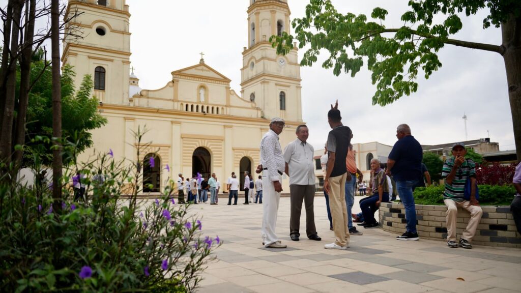 Gobernación y Alcaldía de Sabanalarga ejecutarán obras complementarias en la plaza central del municipio