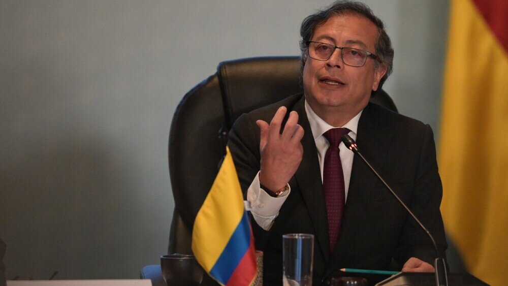 El intento del presidente petro por explicar su discurso en el balcón de la casa de nariño solo agitó más las aguas