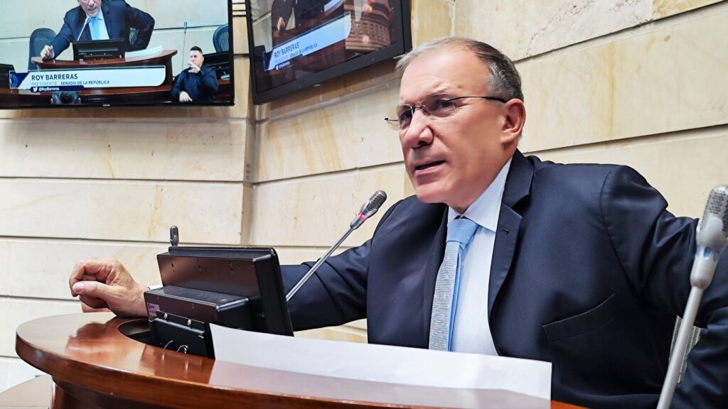 ¿Cuál será el futuro de roy barreras tras perder su curul en el Congreso?