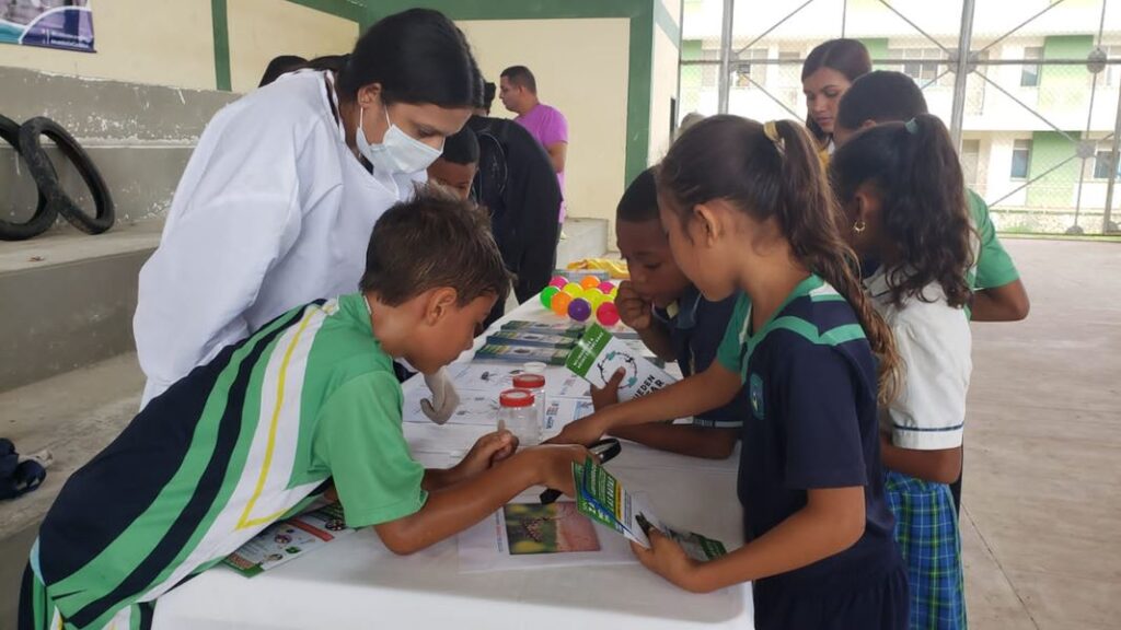 Estudiantes de la i.e. Pio xii de coveñas participaron en jornada educativa en prevención de dengue