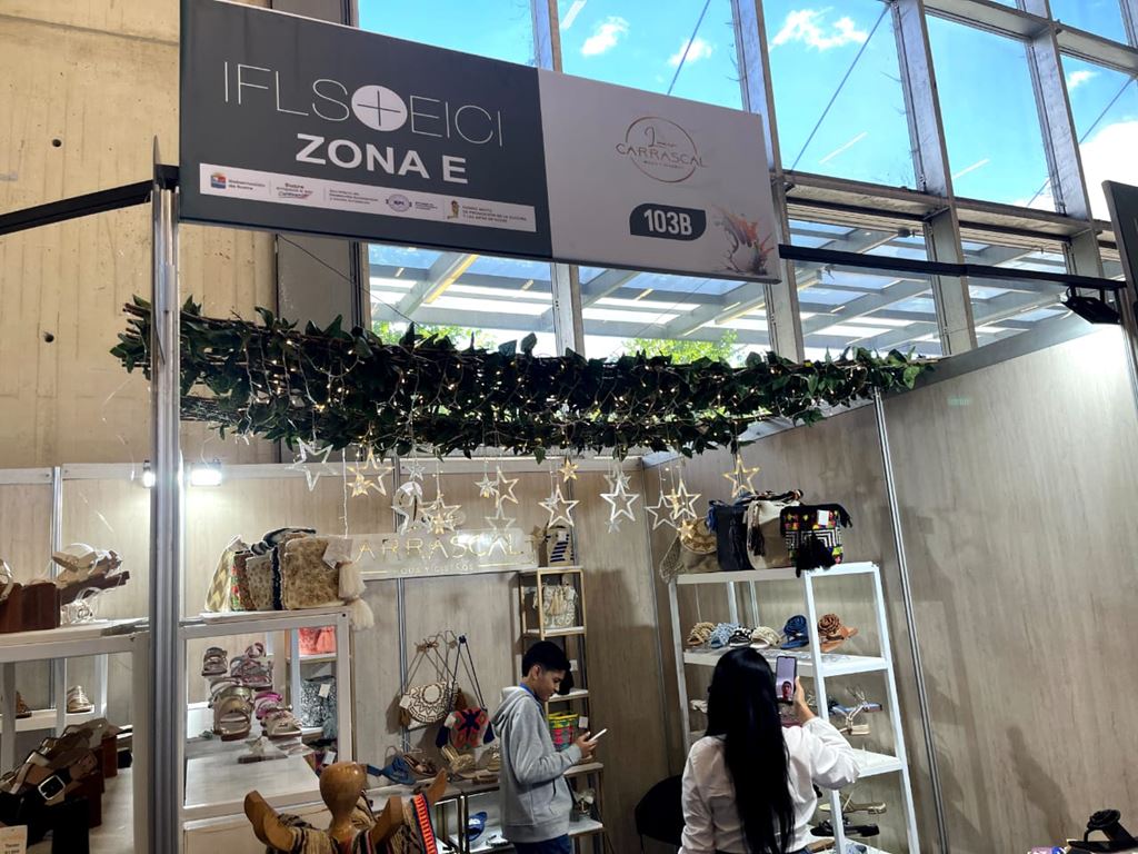 Miembros de asocalsuc participan por primera vez en feria internacional del calzado en Bogotá con apoyo de la Gobernación de Sucre
