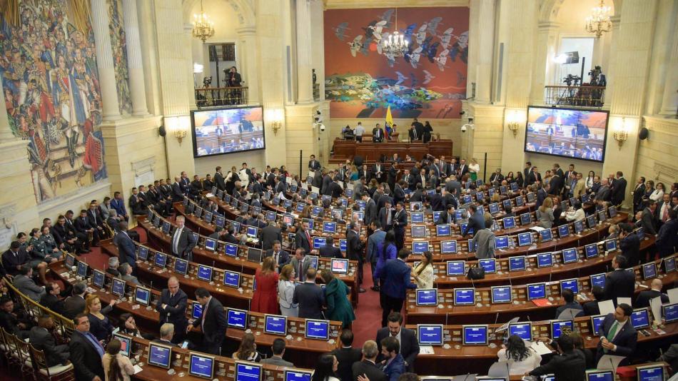 Dos derrotas en el Congreso de la república para los partidos de gobierno en un mismo día