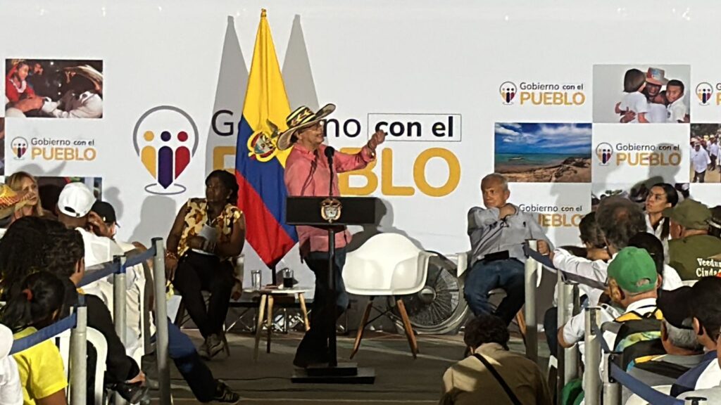 Presidente gustavo petro decreta la emergencia social y económica en la Guajira