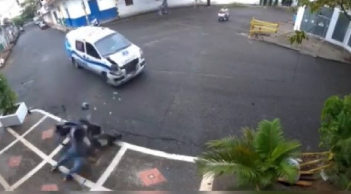 Una mujer fue arrollada por una ambulancia en el municipio de girardot