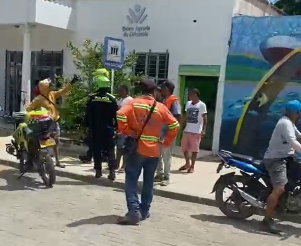 MILLONARIO ROBO A LA SEDE DEL BANCO AGRARIO EN PUERTO COLOMBIA