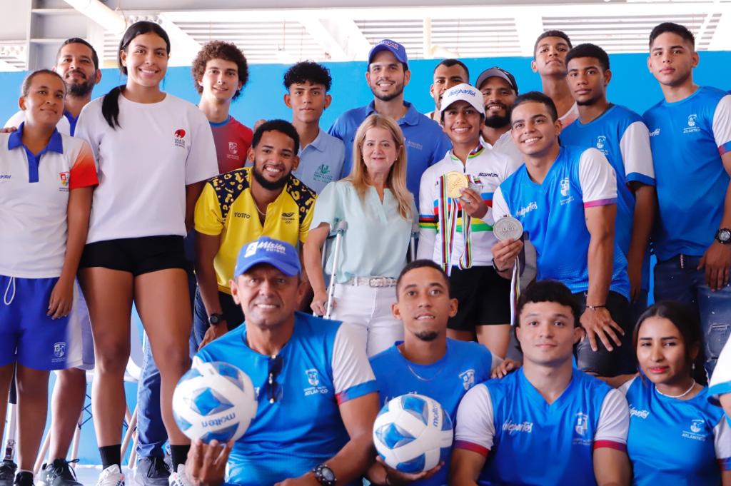 Gobernadora entregó implementación deportiva a ligas del Atlántico, con miras a los juegos deportivos nacionales y paranacionales 2023