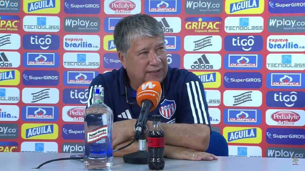 ‘bolillo’ gómez seguirá en Junior y este miércoles dirigirá el partido por copa betplay ante el cúcuta deportivo