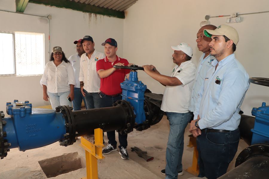 “En nuestro gobierno san benito superó para siempre sus problemas de saneamiento básico” gobernador héctor olimpo