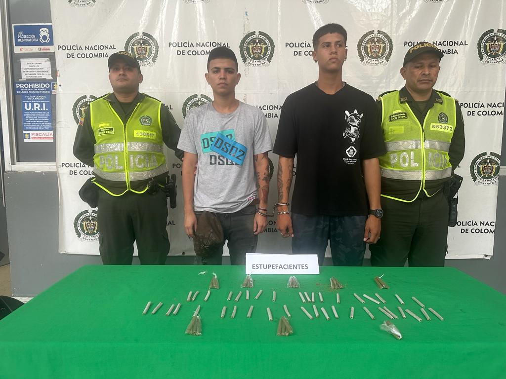 Dos hombres fueron capturados en flagrancia, por tráfico local de estupefacientes
