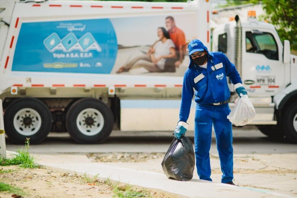 “La disposición correcta de residuos salva vidas”: triple a