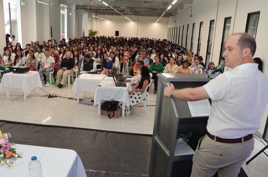 Gobernador héctor olimpo aperturó Congreso internacional de ciencias sociales en cecar