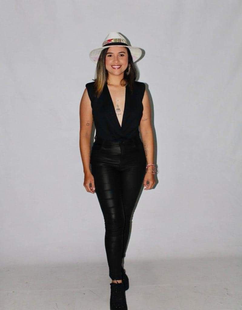 Instructora de la politécnica del departamento de Sucre participa en festival internacional de la canción