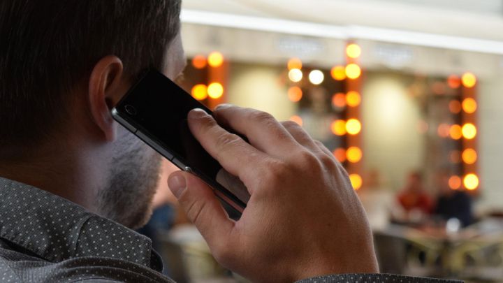 Trató de hacer una estafa telefónica desde una cárcel y le respondieron en otra