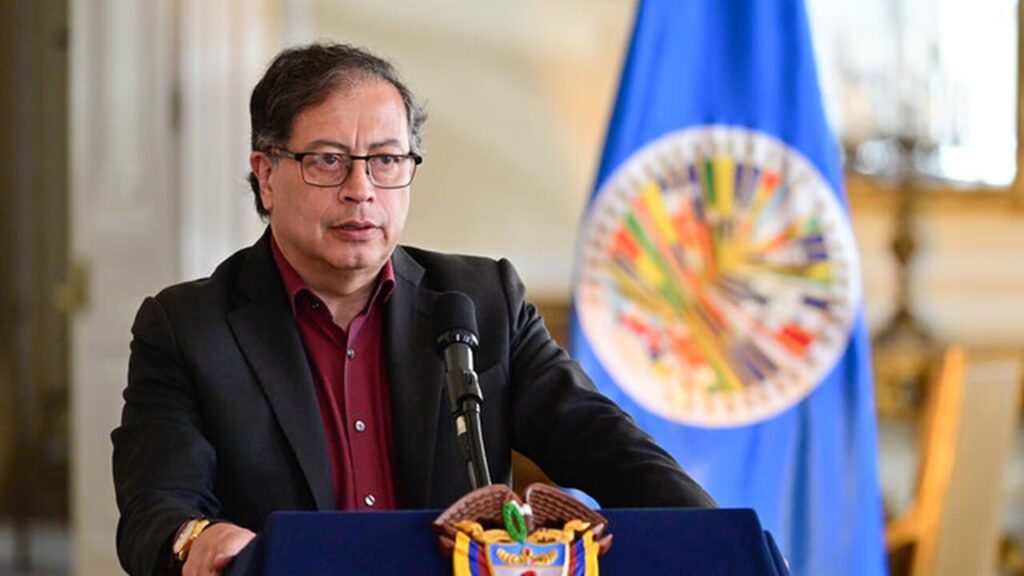 ¡Insólito! El presidente petro utiliza la tragedia de acapulco por el huracán otis para hacer política