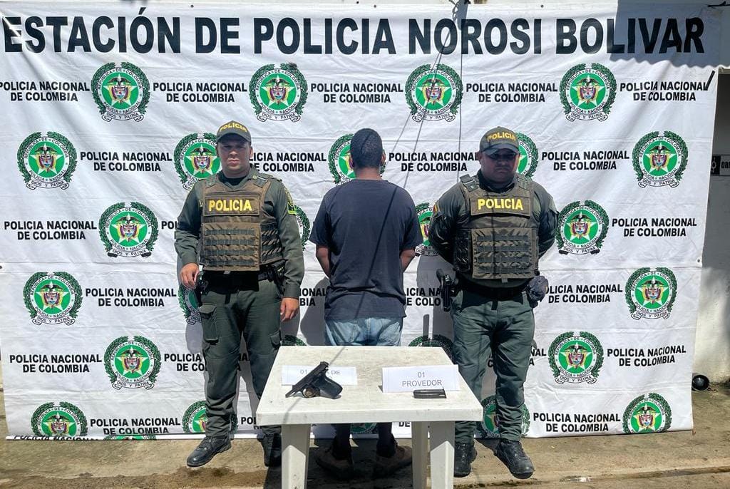 ¿Qué iba a hacer? Sorprenden a hombre con una pistola en norosí