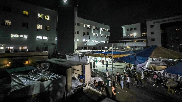 Los pacientes y personal médico del hospital al shifa en gaza están siendo evacuados