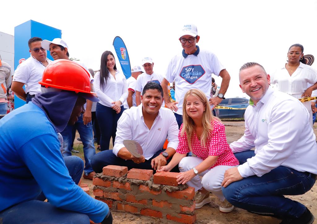 Gobernadora del Atlántico dio inicio a la construcción de dos tanques de almacenamiento de agua potable en Malambo