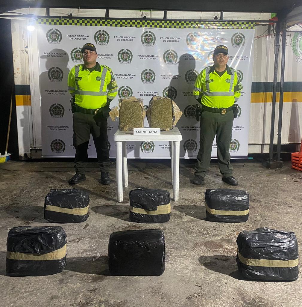 En operativos de la Policía de tránsito fueron incautados 40 kilos de marihuana en la vía barranquilla-santa marta