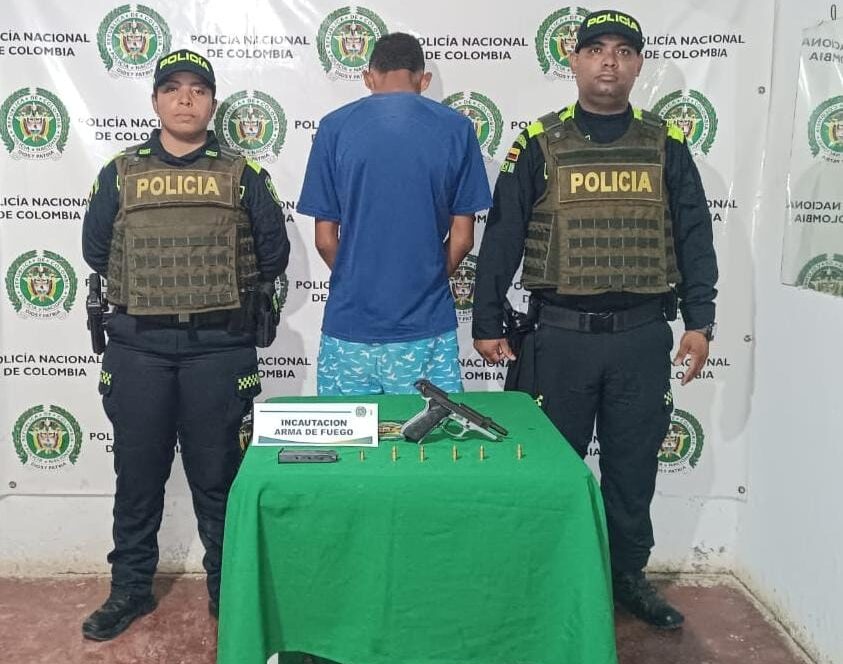 ¡Qué peligro! Hizo disparos al aire e intimidó a sus vecinos