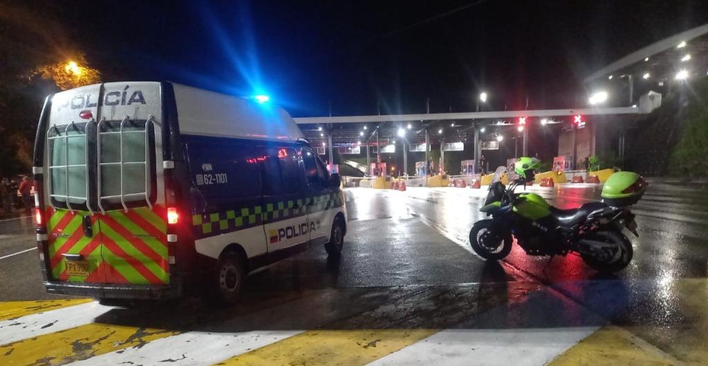 Un nuevo atentado en la vía al llano generó caos en la movilidad en la madrugada de este lunes