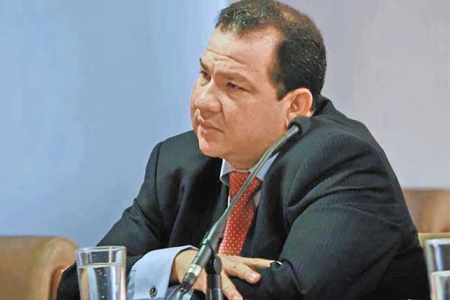 Fiscalía imputó a exgobernador de Magdalena por presuntos actos de corrupción