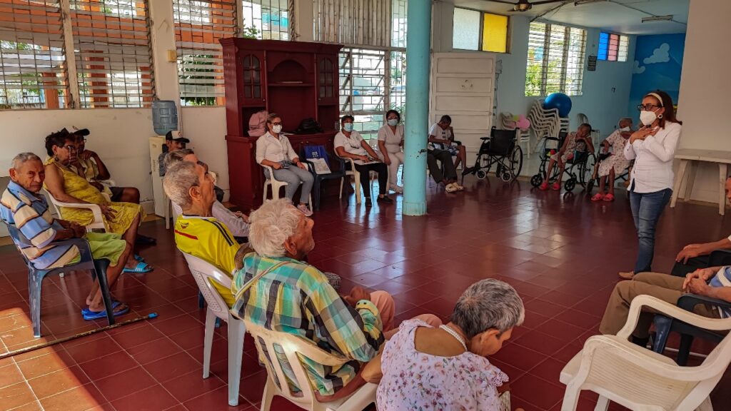 Secretaría de salud municipal toma acciones preventivas con adultos mayores del asilo el socorro