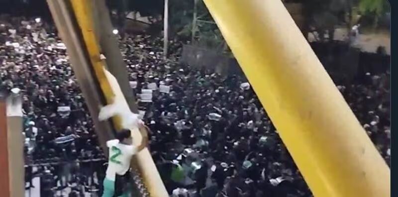 El ‘verdolaga’ en crisis y sus aficionados se desquitan con la ciudad