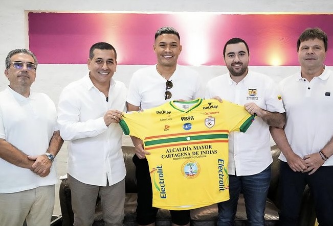 Teófilo gutiérrez es nuevo jugador del real Cartagena y fue ovacionado por la afición