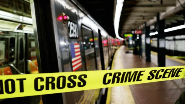 Un hombre fue asesinado a bala en una riña en el metro de nueva york