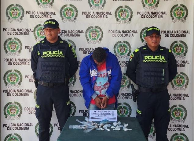 ‘pollo loco’ tendrá nuevo galpón después de que lo pilló la Policía