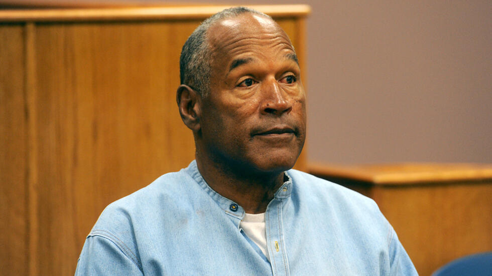 A sus 76 años falleció el exjugador de la nfl o.j. Simpson, que en los años 90 fue acusado de asesinar a su expareja