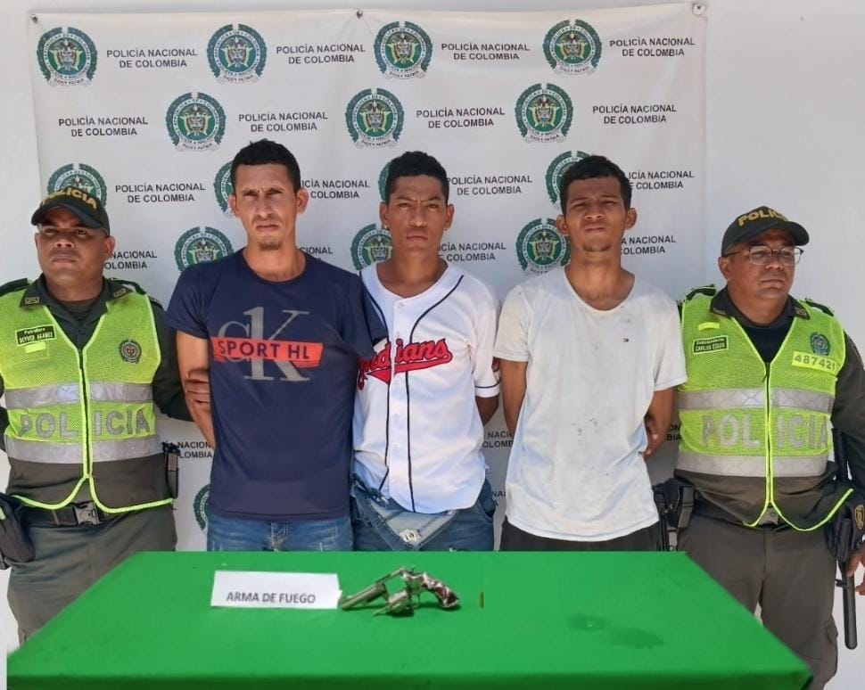 Tres sujetos fueron capturados por porte ilegal de armas de fuego en palmar
