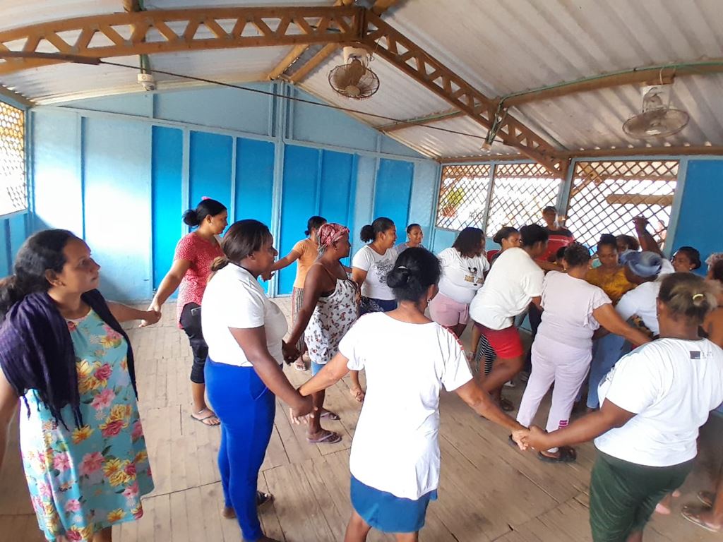 Sucre escucha formó en salud mental a docentes y padres de familia de berrugas