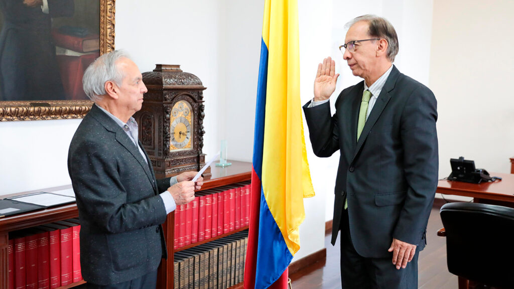 Ante el ministro de hacienda asumió jairo orlando villabona como nuevo director de la DIAN