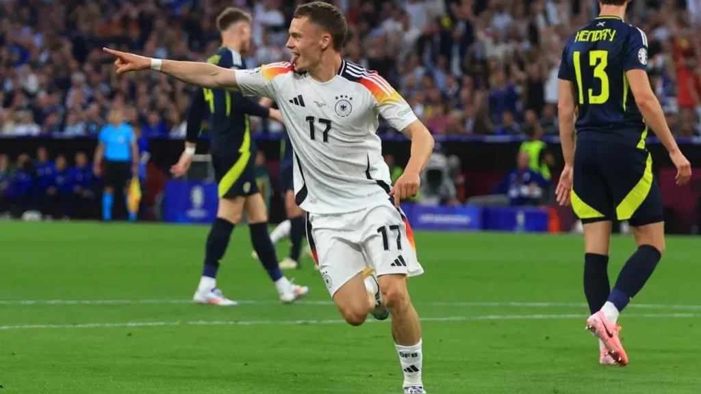 Alemania se divirtió en el debut de eurocopa y goleó a una débil selección de escocia