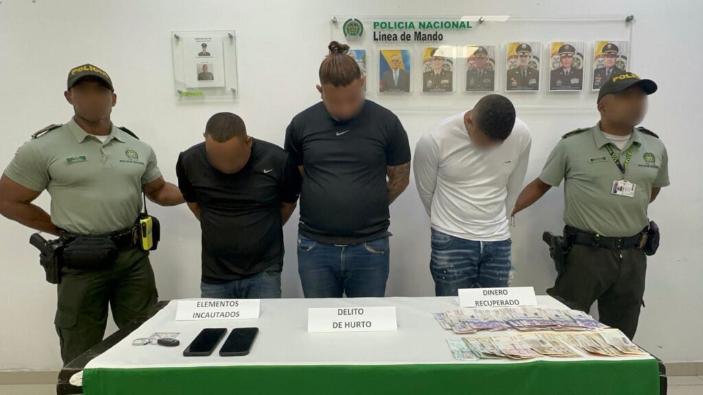 Tres sujetos fueron capturados en flagrancia por realizar paseo millonario a turista extranjero