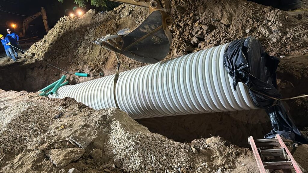 Así avanza triple a en la reparación del colector que resultó afectado por la caída de un tramo del puente en la calle 30