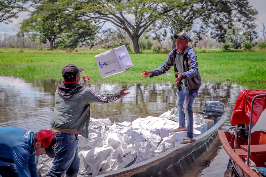 Gobernación llevó más ayudas humanitarias a veredas de guaranda