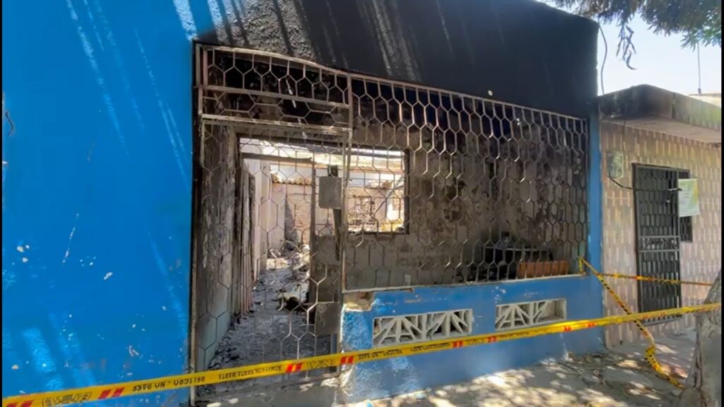 Dos personas murieron a causa de un incendio en el barrio la esperanza de santa marta