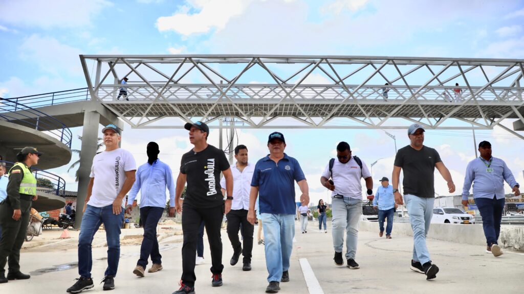 “Barranquilleros cuentan con más de 1.5 kilómetros nuevos habilitados en la circunvalar”: alcalde char