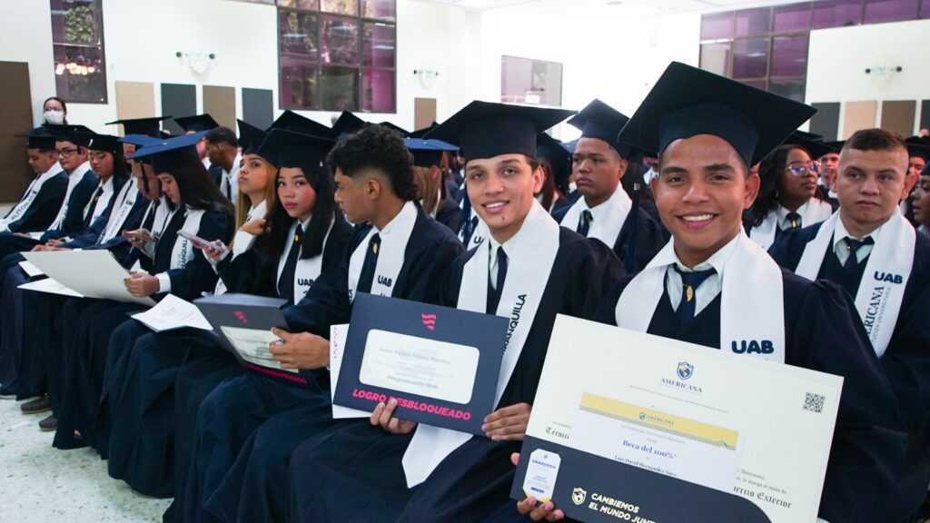 Con más de 230 jóvenes graduados de carreras profesionales y más de mil docentes en inglés, la educación de Barranquilla va a otro nivel