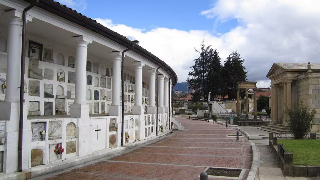 Procuraduría investiga contratos de concesión y de interventoría de cementerios de Bogotá