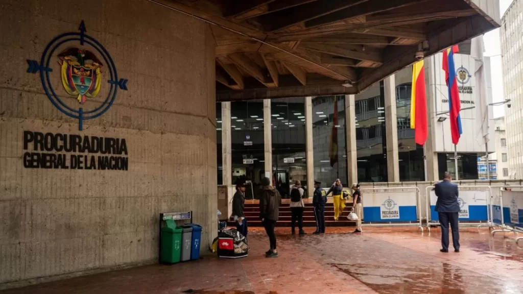 Cargos a excomisaria de familia por presunta omisión del traslado a Fiscalía de un proceso de violencia intrafamiliar en el que resultó muerta una ciudadana