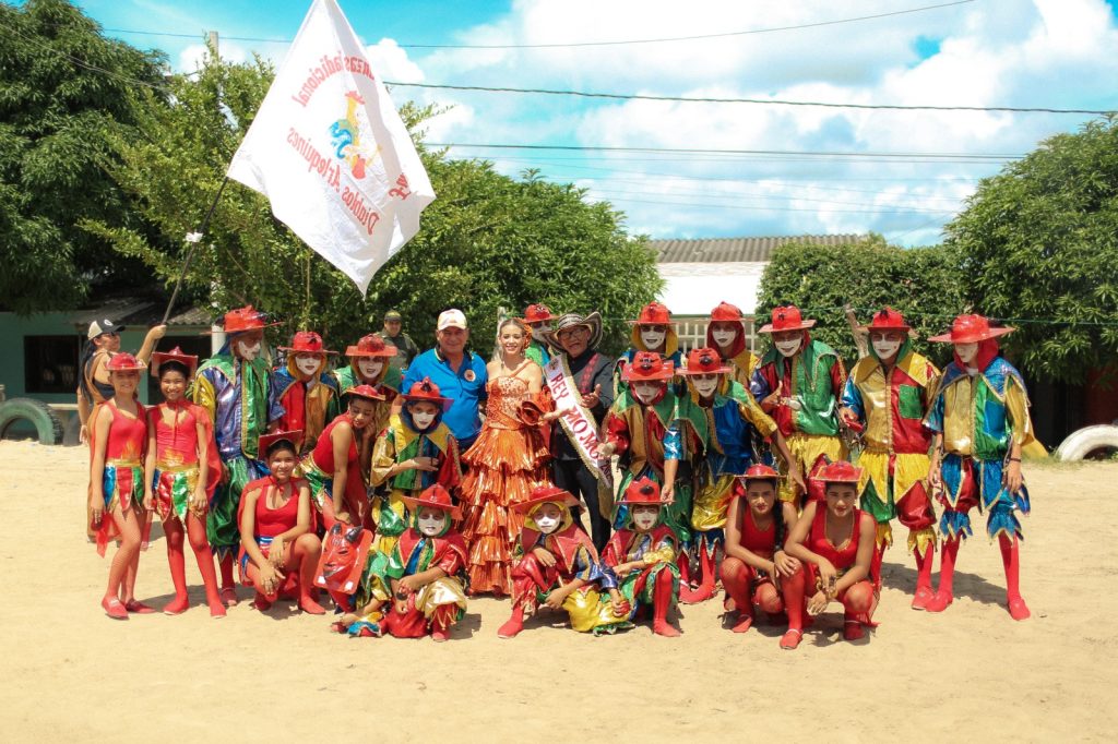 La reina tatiana llegó a Sabanalarga con su bancanería para invitar al Carnaval de Barranquilla 2025