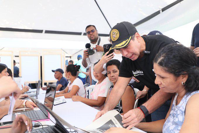 ‘vamos pa’l barrio’ llegó a más de 100.000 atenciones en más de 40 barrios este 2024