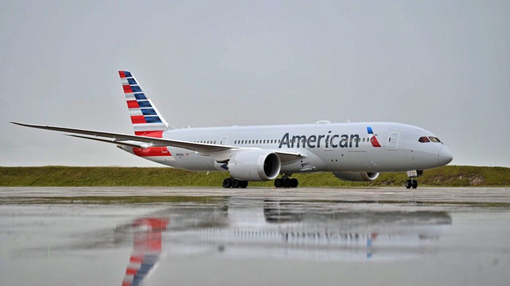Una falla técnica de american airlines sigue provocando caos en el tráfico aéreo