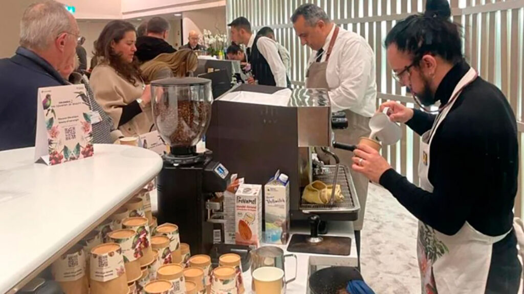 Café y chocolate, productos de origen colombiano que el gobierno promueve en foro de davos