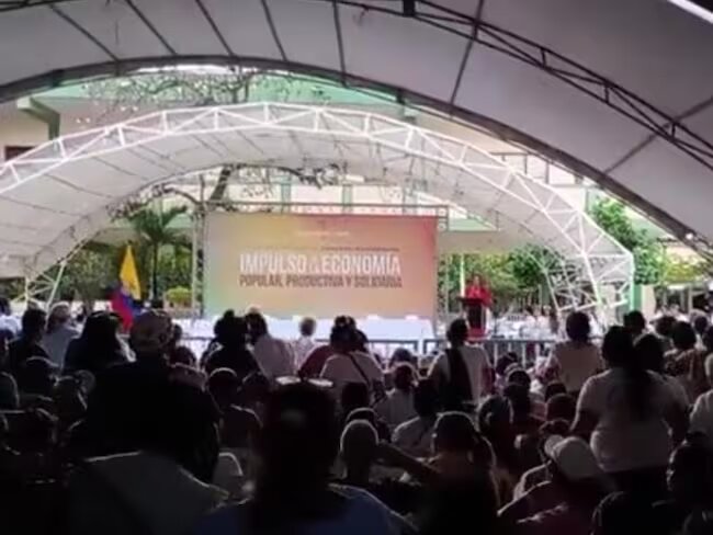 Petro nunca llegó a Barranquilla y despertó un gran malestar