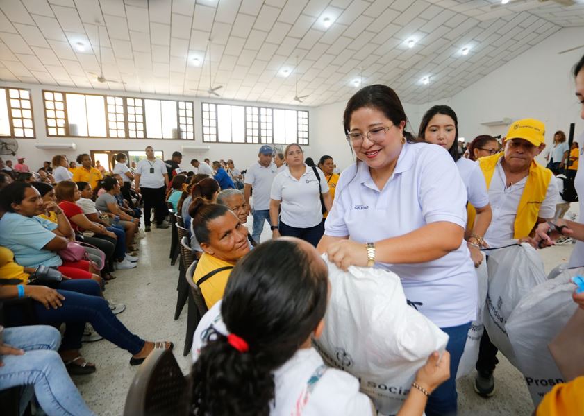 Alcaldía de Soledad y Prosperidad Social entregaron 600 kits a familias vulnerables